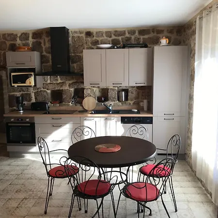 La Framboise Apartment *